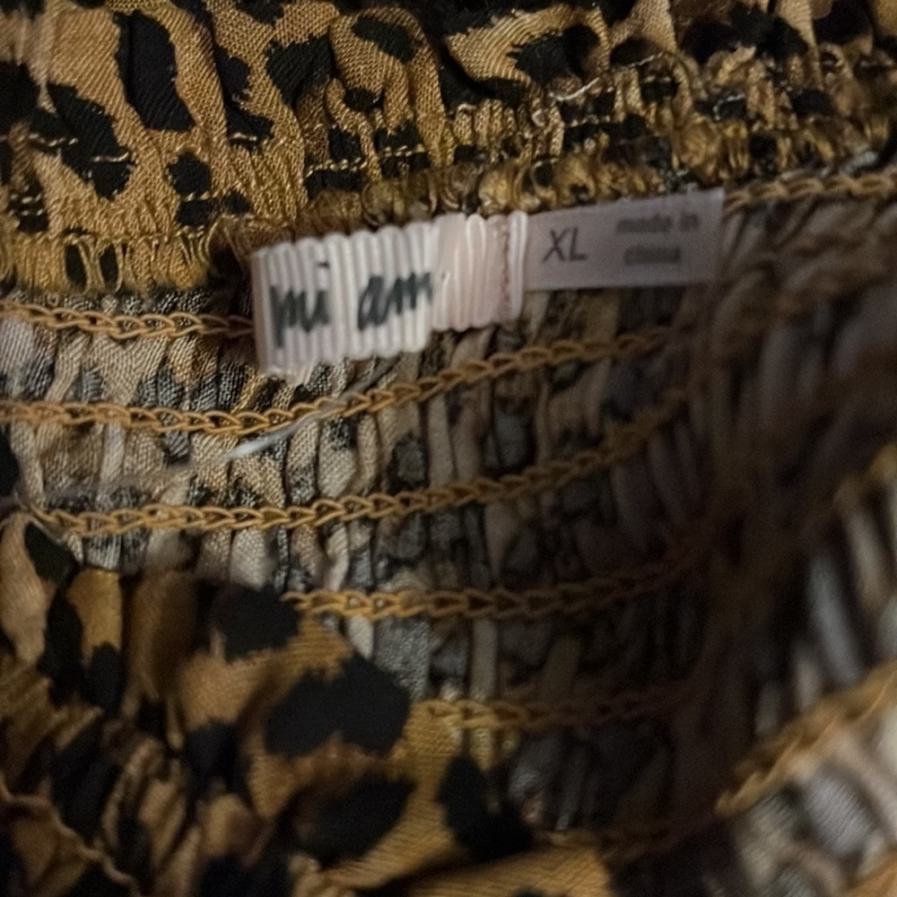 NWT size XL Francesca’s Top animal print - Picture 9 of 10
